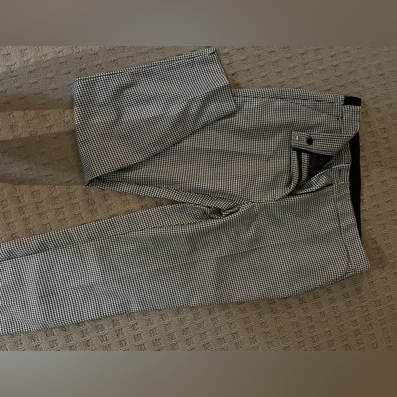 Jogger - Picture 8 of 10